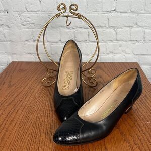 Vintage Salvatore Ferragamo Saks 5th Ave Navy, Snakeskin Leather Pumps 7 1/2 B